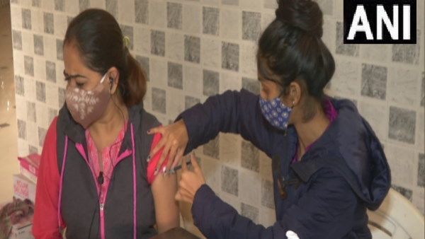 इस शहर में वैक्सीन लगवाने पर मिलेगा स्मार्टफोन, लकी ड्रॉ के जरिए चुना जाएगा विजेता 