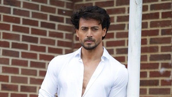 Tiger Shroff के साथ हुआ शूटिंग के दौरान बड़ा हादसा, ऐसी हो गई चेहरे की हालत