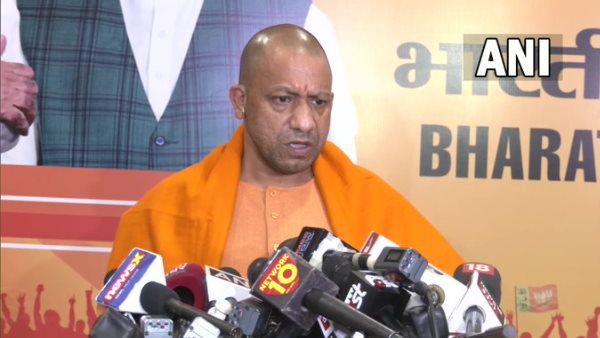 CM योगी ने कहा- PM मोदी की सुरक्षा में चूक एक साजिश थी, कांग्रेस को देश से मांगनी चाहिए माफी