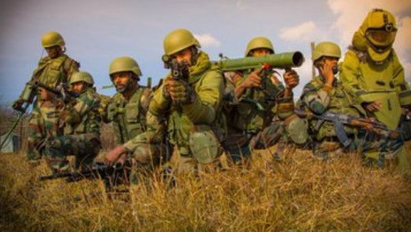 Army Day: राष्ट्रपति-प्रधानमंत्री ने सेना को दी बधाई, Video में आर्मी ने दिखाया अपनी ताकत का नमूना