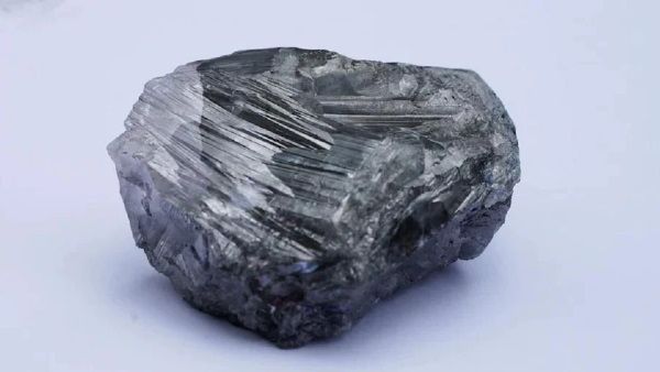 काला हीरा : दूसरी दुनिया से आया Black Diamond का ये टुकड़ा, कीमत जानकर उड़ जाएंगे होश