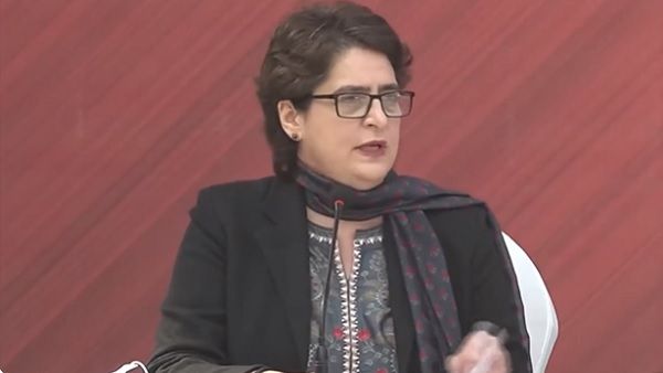 यूपी चुनाव के लिए कांग्रेस ने जारी की एक और लिस्ट, मुनव्वर राणा की बेटी और खुशी दुबे की मां को टिकट