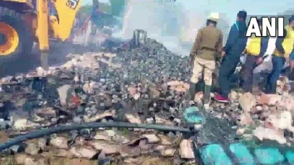 जयपुर के जमवारामगढ़ में तेल के कारखाने में लगी भीषण आग, 3 बच्चों समेत 4 लोगों की मौत