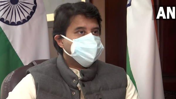 एयर इंडिया को टाटा ग्रुप को सौंपे जाने पर बोले सिंधिया, 69 साल पहले एयरलाइन का राष्ट्रीकरण था गलत कदम