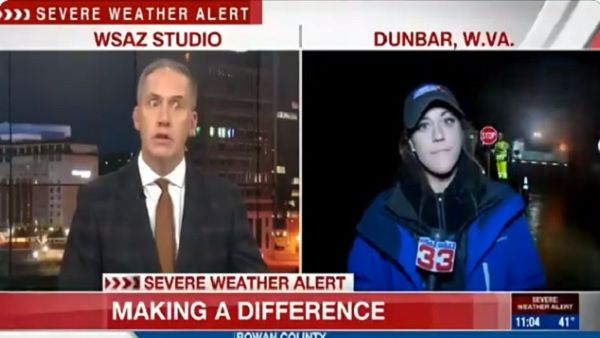 लाइव के दौरान महिला रिपोर्टर को कार ने मारी टक्कर, जमीन से वापस उठ फिर से शुरू की रिपोर्टिंग