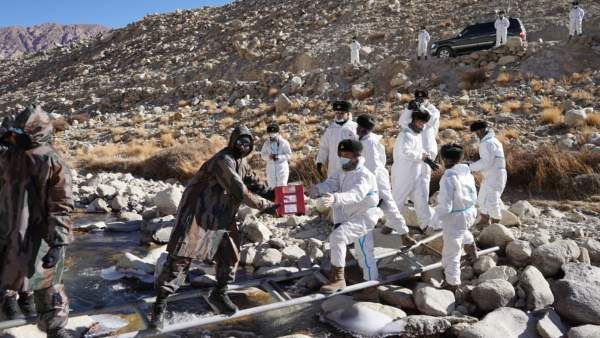 लद्दाख: नए साल पर LAC पर मिले भारत और चीन के सैनिक, एक-दूसरे को दी मिठाइयां