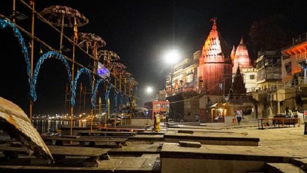 यूपी में नाइट कर्फ्यू समेत लगे ये प्रतिबंध, रविवार को मिले 7695 नए केस