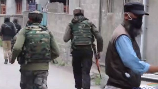 जम्मू-कश्मीर: कुपवाड़ा मुठभेड़ में सुरक्षाबलों ने मार गिराया एक दहशतगर्द, सर्च ऑपरेशन जारी