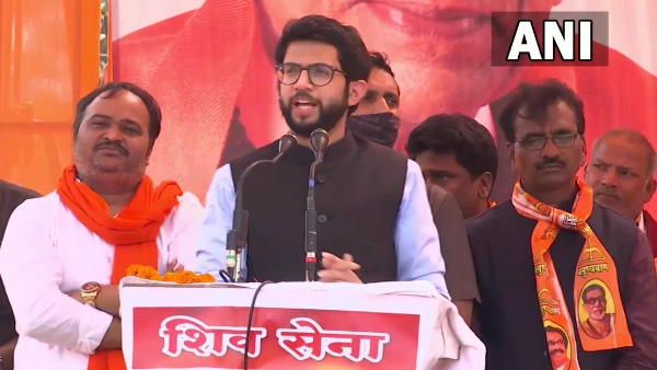 यूपी : 50 साल पहले बाल ठाकरे ने जिन लोगों का किया विरोध, यूपी पहुंचे पोते आदित्य ठाकरे ने उन्हीं से मांगा वोट