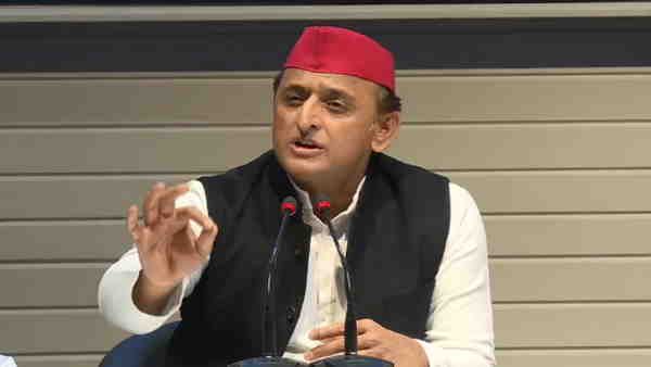 भाजपा के घोषणा पत्र पर अखिलेश ने कसा तंज, कहा- 'जिनके वादे जुमले हैं, बातें झूठी हैं और..'