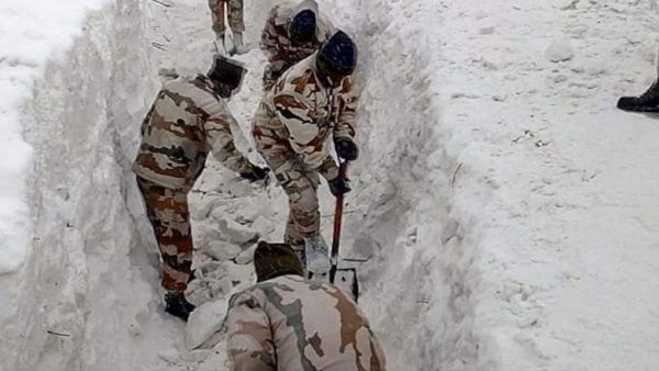 अरुणाचल प्रदेश: बर्फीले तूफान में लापता हुए पेट्रोलिंग टीम के 7 जवानों की मौत, सेना ने की पुष्टि