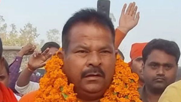 यूपी चुनाव : BJP प्रत्याशी पर चुनाव आयोग ने लगाया 24 घंटे का प्रतिबंध, कहीं भी नहीं कर सकेंगे प्रचार