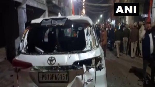 कांग्रेस उम्मीदवार कमलजीत सिंह करवाल और LIP विधायक के समर्थक आपस में भिड़े, कई घायल 