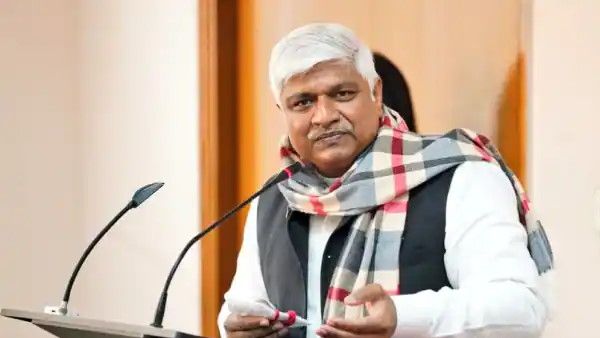 दिल्ली सरकार ने पेंशनभोगियों की सुविधा के लिए उठाया बड़ा कदम, अब नहीं काटने होंगे दफ्तरों के चक्कर