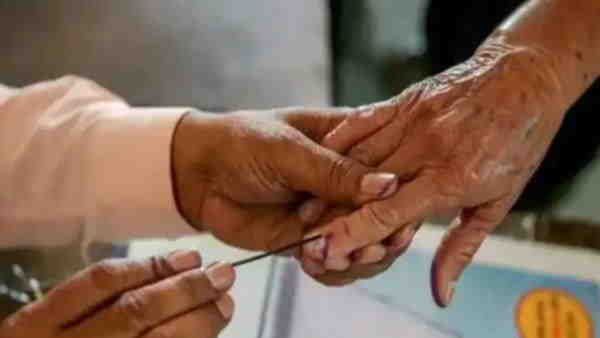 UP में आज शाम थम जाएगा 5वें चरण का प्रचार, 11 जिलों की 61 सीटों पर 27 फरवरी को होंगी वोटिंग