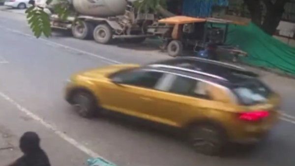 हिट एंड रन मामला: दिल्ली पुलिस ने रिटायर्ड IAS ऑफिसर और 27 वर्षीय बेटे को किया गिरफ्तार