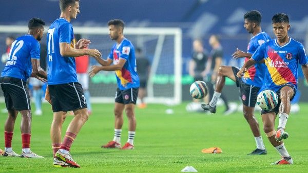 ISL 2022: फिसड्डी होने से बचने के लिए भिड़ेंगे ईस्ट बंगाल और नॉर्थईस्ट यूनाइटेड  
