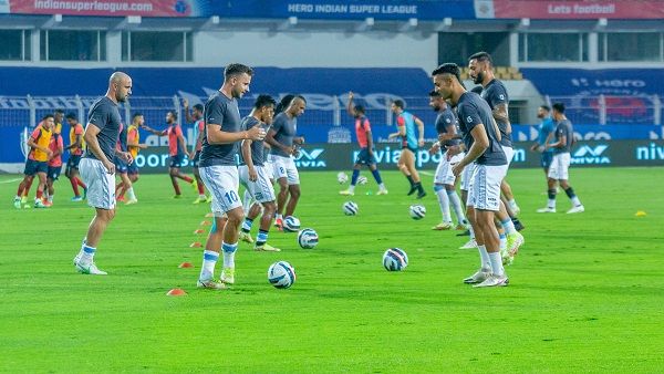 ISL 2022 : शीर्ष स्थान के लिए भिड़ेंगे हैदराबाद और जमशेदपुर