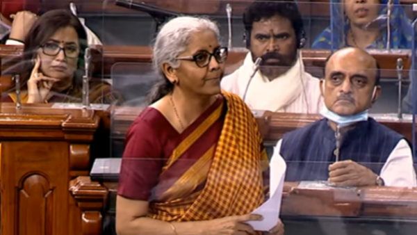 वित्तमंत्री सीतारमण ने लोकसभा में बजट पर दिया जवाब, कांग्रेस के समय को बताया अंधकाल