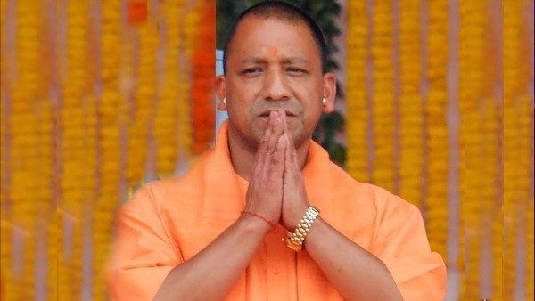 'जिन्होंने वैक्सीन पर अफवाह फैलाई, उन्हें वोट से तमाचा मारने का वक्त आ गया'