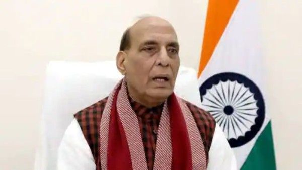 सेना के जवानों और अधिकारियों के लिए फुल फर्निश्ड घर बनवाएगी सरकार, रक्षा मंत्रालय ने दी मंजूरी
