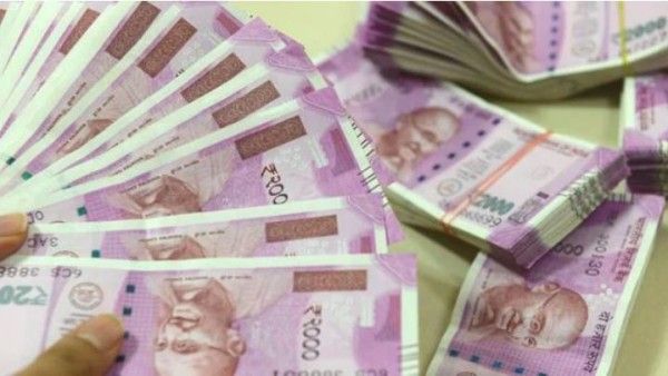 जिस स्कूल में जीवन भर पढ़ाया, उसी स्कूल के गरीब बच्चों के लिए शिक्षक ने दान कर दी रिटायरमेंट की सारी रकम