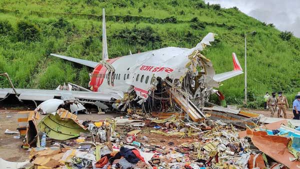 कोझिकोड क्रैश से DGCA ने लिया सबक, सभी एयरलाइन्स को बच्चों के लिए CRS लागू करने की एडवाइजरी