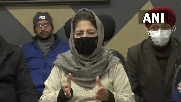 'BJP सिर्फ हिजाब नहीं, मुसलमानों की तमाम निशानियां खत्म करना चाहती है'