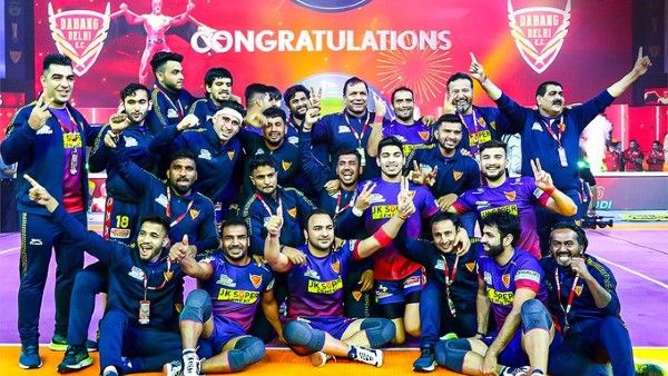 PKL 8: आखिरी क्षणों में वापसी कर दबंग दिल्ली ने टाइटल के साथ जीत लिया दिल, जानें किसे मिला क्या अवॉर्ड