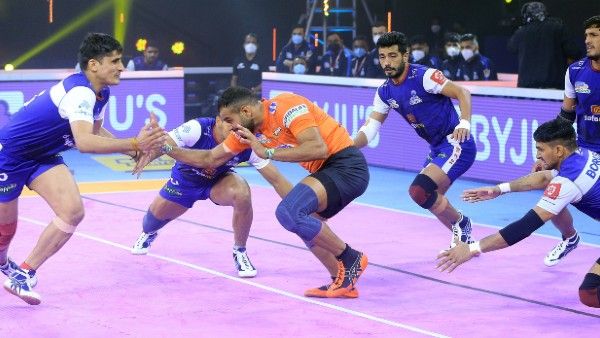 PKL 2022: प्लेऑफ की तरफ तेजी से बढ़ रही हरियाणा, मुम्बा को हराकर तीसरे पायदान पर किया कब्जा