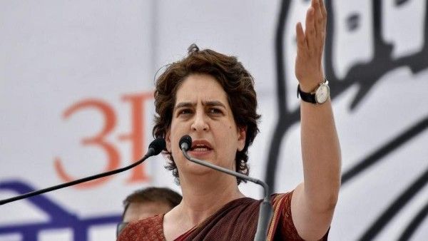 पीएम मोदी पर प्रियंका गांधी का तीखा हमला, बोलीं- आप क्या चाहते हैं, कोई उनकी मदद नहीं करता