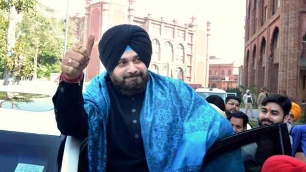नवजोत सिंह सिद्धू ने आत्मसमर्पण करने के लिए सुप्रीम कोर्ट से मांगा समय, बताया ये कारण