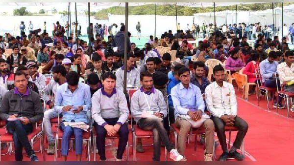 गुजरात सरकार लाई नई आईटी पॉलिसी, मुख्यमंत्री ने कहा- 1 लाख लोगों को दिलाएंगे नौकरियां