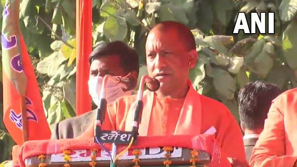CM योगी ने कहा- समाजवादी पार्टी का नाम समाजवादी, काम 'तमंचावादी' और विचार 'परिवारवादी' है