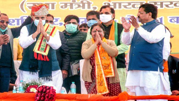 Yogi Government 2.0: कौन हैं राज्यपाल का पद छोड़ने वाली बेबी रानी मौर्य? योगी सरकार में बनीं कैबिनेट मंत्री