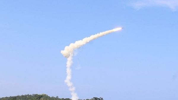 भारत ने फिर दिखाई अपनी ताकत, ब्रह्मोस सुपरसोनिक क्रूज मिसाइल का किया सफल परीक्षण