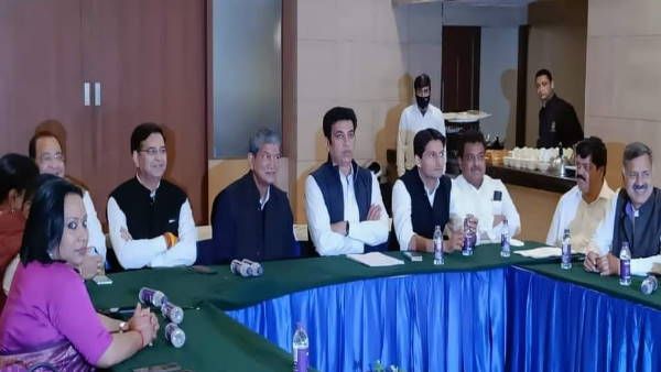 ​कैलाश विजयवर्गीय की एंट्री के बाद कांग्रेस के बड़े नेताओं ने संभाला देहरादून में मोर्चा, जानिए क्या है मसला