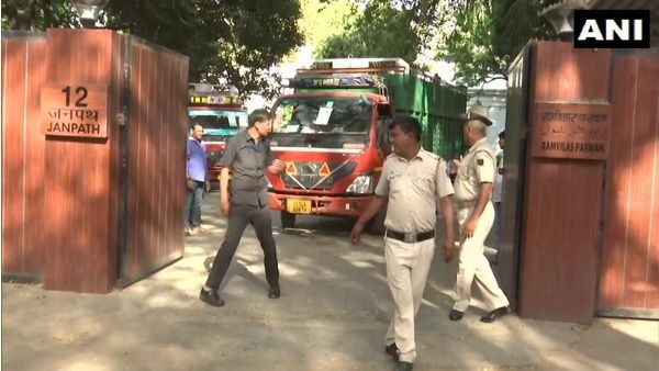 चिराग पासवान को उनके पिता को अलॉट बंगले से बेदखल करने के लिए सरकार ने भेजी टीम