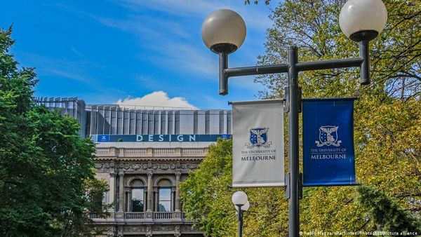 क्या वाकई बुरा है भारतीय छात्रों का पढ़ने विदेश जाना?