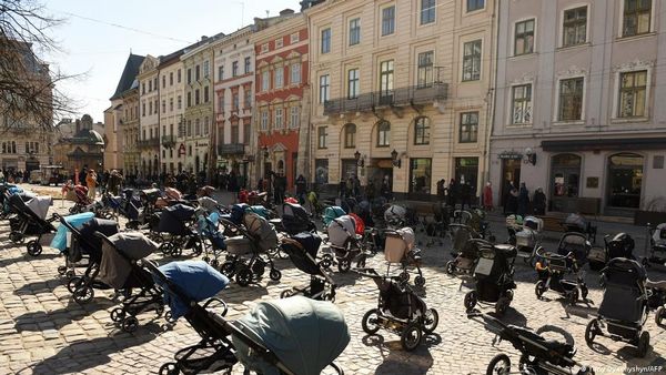 यूक्रेन युद्ध के कारण लाखों बच्चे खतरे में