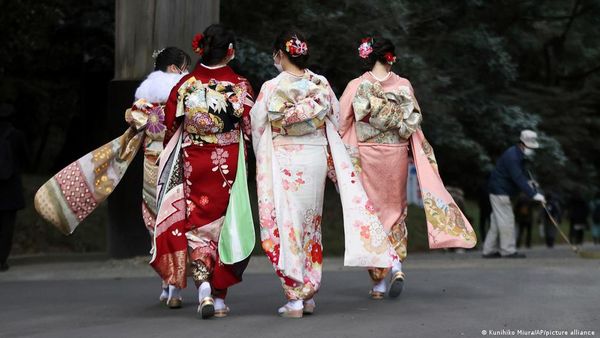 महिलाओं के लिए जरूरी टीके को लेकर जापान की जंग