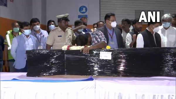 20 दिन बाद यूक्रेन हमले में मारे गए भारतीय छात्र नवीन का शव पहुंचा भारत, CM ने पीएम मोदी का जताया आभार