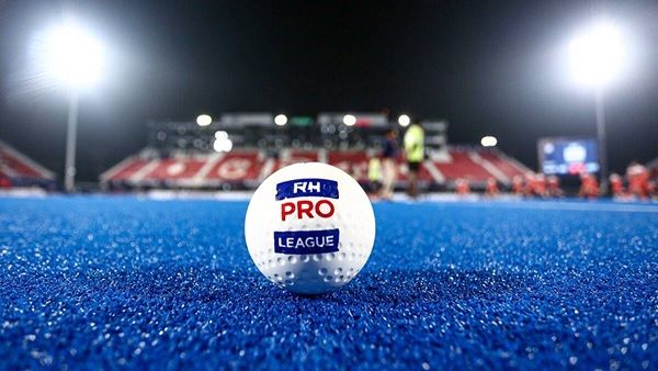 Hockey : कोरोना की चपेट में आई इंग्लैंड की महिला टीम, रद्द हुआ भारत का दाैरा