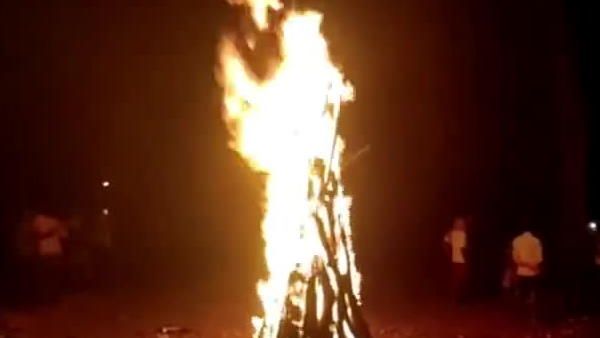 Holika Dahan 2022: होलिका दहन पर कीजिए इन मंत्रों का जाप, हो जाएंगे सारे कष्ट दूर