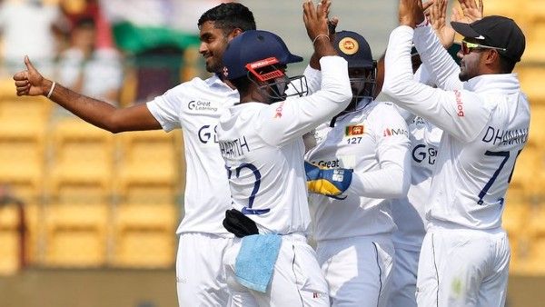 IND vs SL: पिंक बॉल टेस्ट में पिच ने बजाई खतरे की घंटी, सस्ते में बिखरा भारत का टॉप ऑर्डर
