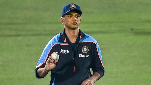 'बिना उम्र जाने राहुल भाई ने टीम में दी थी जगह', द्रविड़ का मुरीद हुआ दिग्गज स्पिनर