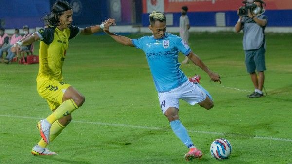 ISL 2022: सेमीफाइनल की रेस से बाहर हुई मुंबई सिटी एफसी, हैदराबाद ने हराकर जीता मैच