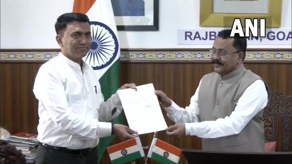 प्रमोद सावंत ने गोवा के राज्यपाल को सौंपा अपना इस्तीफा, कहा- जल्द बनाएंगे नई सरकार