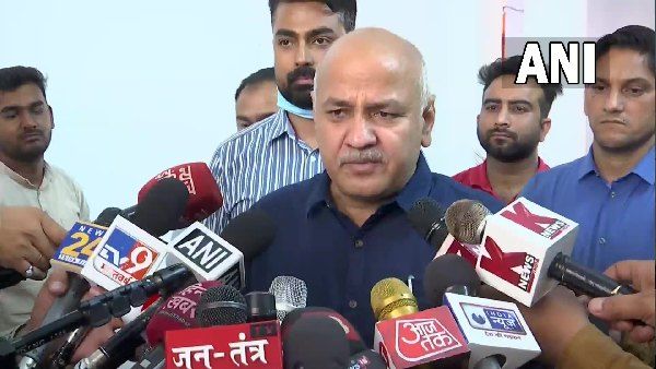भाजपा पर गंभीर आरोप तो खुद की थपथापाई पीठ, 'द कश्मीर फाइल्स' क्या बोले दिल्ली के डिप्टी सीएम मनीष सिसोदिया?