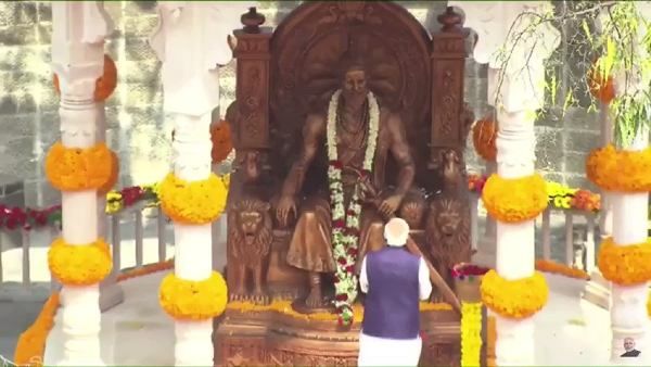 पुणे: पीएम मोदी ने किया छत्रपति शिवाजी महाराज की प्रतिमा का अनावरण, कहा- वे राष्ट्रभक्ति के प्रेरणास्रोत